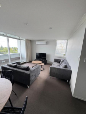 Corporate Accommodation - River View CBD Apartment